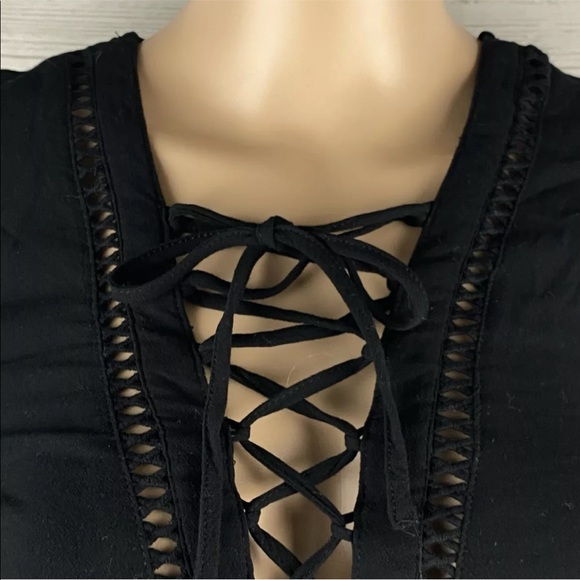 Kendall & Kylie Romper - Picture 2 of 12